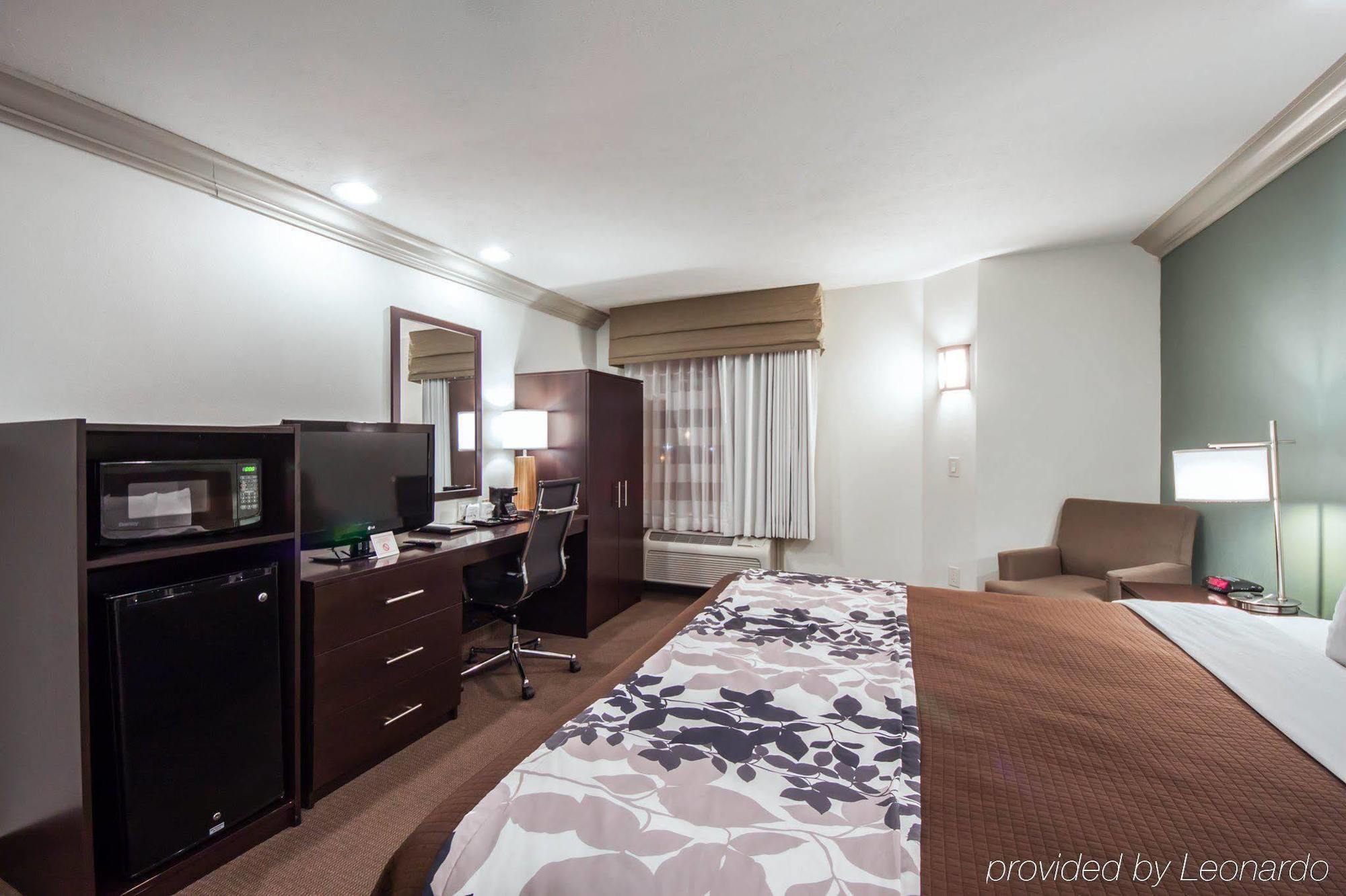 Hotel Sleep & Near Edmond