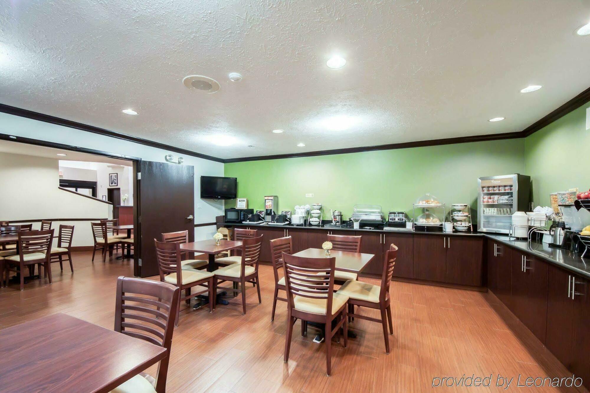 Hotel Sleep & Near Edmond